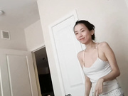 百度云泄密长得像某女星的郑州高颜值美女徐媛与大学男友激情做爱不雅视频流出