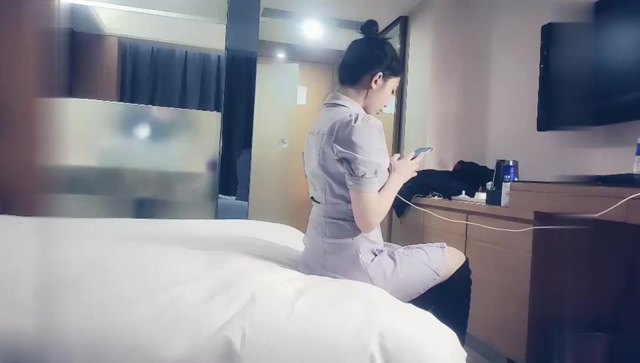 赵总寻花长裙黑靴高素质外围妹69姿势口交后入